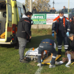 Σοβαρός τραυματισμός ποδοσφαιριστή στον αγώνα Άρης Λεπενούς – Αμβρακικός Λουτρού (εικόνες)