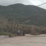 Αιτωλοακαρνανία: Παρέμβαση εισαγγελέα για την επικίνδυνη διέλευση μαθητών από τον Εύηνο