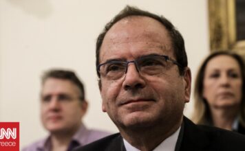 Ράμμος σε Οικονόμου: «Προσβλητικό ότι φιλοδοξώ να παίξω ρόλο πολιτικού παράγοντα»