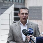 Στα γραφεία της ΑΔΑΕ ο Αλέξης Τσίπρας – Συνάντηση με τον Χρ. Ράμμο