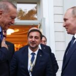 Ερντογάν: Προεκλογικό σόου με κατσάδιασμα σε νομάρχη – Γιατί θύμισε Πούτιν