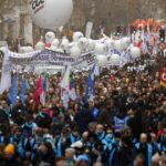Γαλλία: Εκατοντάδες χιλιάδες πολίτες στους δρόμους και πάλι για το συνταξιοδοτικό