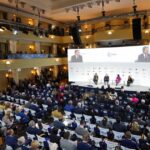 Διάσκεψη Μονάχου: Δραματική έκκληση να σταλούν τανκς και πυρομαχικά στην Ουκρανία