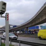 Σαρώνει η εφαρμογή που «καρφώνει» τις κάμερες ταχύτητας στους δρόμους –Τι λένε οι χρήστες που την έχουν «κατεβάσει»