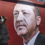 Handelsblatt: Το τρίπτυχο που δίνει ξανά στον Ερντογάν τα «σκήπτρα» της Τουρκίας