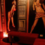 Νέος Κόσμος: “Με κατηγορεί πως τον βίασα επειδή τον απέρριψα” λέει η τραβεστί για το συμβάν με τον 22χρονο