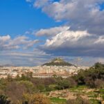 Καιρός: Συνεχίζονται οι χαμηλές θερμοκρασίες – Τοπικές βροχές και χιόνια στα ορεινά