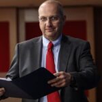 Οικονόμου κατά Τσίπρα: Ζητούσε δανεικά από τον Πούτιν και καύσιμα από τον Μαδούρο