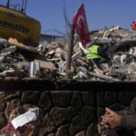 Έλληνες διασώστες στην Τουρκία: «Λέγαμε ότι είμαστε Γιουνάν (Έλληνες) και άνοιγαν την αγκαλιά τους»