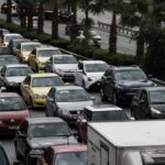 Σύγκρουση τριών οχημάτων στο Ελληνικό – Κυκλοφοριακό κομφούζιο στη Λ. Ποσειδώνος