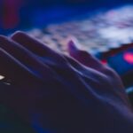 Δημοσιογράφος καταγγέλλει τη Ρωσία για υποκλοπή προσωπικών δεδομένων