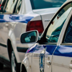 Κρήτη: 45χρονος σε αμόκ έσπασε το σπίτι και απείλησε ότι θα σκοτώσει τη μητέρα του με μαχαίρι