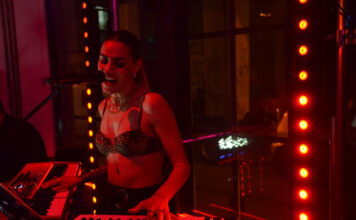 Η Αντωνία Καούρη παρουσίασε το ολοκαίνουργιο single της “Ως το τέλος”