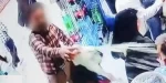 Ο Μεσαίωνας του Ιράν: Η στιγμή που άνδρας γιαουρτώνει δύο γυναίκες επειδή δεν κάλυπταν τα μαλλιά τους