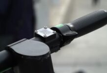 Στη ΜΕΘ 14χρονος – Χτύπησε στο κεφάλι πέφτοντας με ηλεκτρικό πατίνι