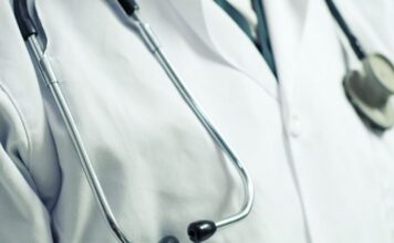 «Ιπποκράτειο»: Καταδικάστηκε ο διευθυντής της Καρδιοχειρουργικής για «φακελάκι»