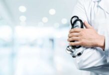 «Ιπποκράτειο»: Καταδικάστηκε ο καρδιοχειρουργός για το «φακελάκι» – «Δεν πήρα τίποτα»