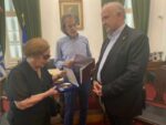 Δωρεά δύο πινάκων στον Δήμο Μεσολογγίου από τον Φοίβο Σακαλή (φωτο)