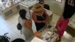 Κρήτη: Προσποιήθηκαν τις πελάτισσες & έκλεψαν κοσμηματοπωλείο