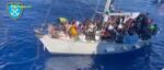 Πύλος: Ιστιοφόρο με 60 μετανάστες περισυνέλεξε σκάφος του Λιμενικού
