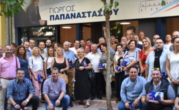 Συνάντηση του Γιώργου Παπαναστασίου με πολίτες και εμπόρους στο κέντρο του Αγρινίου (φωτο)