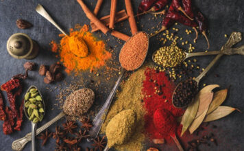 Οι 7 τροφές που μπορούν να επηρεάσουν τον ύπνο σου