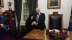 Το «Χρυσό Μετάλλιο» στη δωρήτρια Αθηνά Παπαχρήστου από τον Δήμο Μεσολογγίου