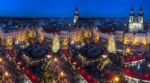 Τσεχία: Παραμυθένιο σκηνικό στην χριστουγεννιάτικη πλατεία της Πράγας