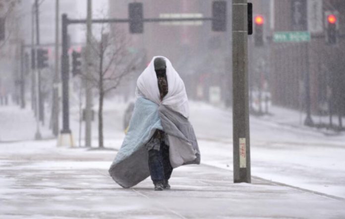ΗΠΑ-Τουλάχιστον-45-νεκροί-από-τον-χιονιά-που-σαρώνει-τη.jpg