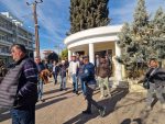 Αγρότες: Συγκροτήθηκε η επιτροπή που θα συναντήσει τον Μητσοτάκη – Τι αποφάσισαν στη σύσκεψη στη Σίνδο