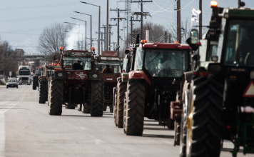 Κλιμακώνουν τις κινητοποιήσεις τους οι αγρότες – Ενισχύονται τα μπλόκα