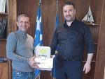 Δωρεά απινιδωτή στην Α.Ε. Καινουργίου από την Περιφέρεια Δυτικής Ελλάδας (φωτο)