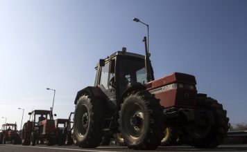 Αγρότες: Το MEGA στα σημεία που έχουν στηθεί μπλόκα – Διαπληκτισμοί & εντάσεις