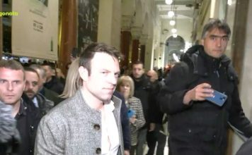 Στέφανος Κασσελάκης: Δέχτηκε φραστική επίθεση από κουκουλοφόρους