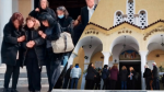 Νίκαια: Δραματικές στιγμές στην κηδεία του 39χρονου που δολοφονήθηκε από τον πεθερό του