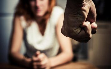 Νέα σοκαριστικά περιστατικά ενδοοικογενειακής βίας σε Λήμνο και Μυτιλήνη