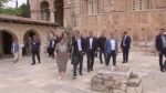 Στη Μονή Δαφνίου και το νοσοκομείο «Αττικόν» ο πρωθυπουργός