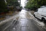 Καιρός: Καταιγίδες και κεραυνοί και το Σάββατο – Στους 33 η θερμοκρασία