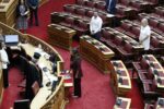 ΣΥΡΙΖΑ: Ορκίστηκε η Πόπη Τσαπανίδου – Τι είπε για τη μομφή