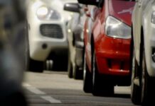 Πάνω από 500 χλμ. τον χρόνο κάνει αναζητώντας θέση στάθμευσης ένας οδηγός στο κέντρο της Αθήνας – Νέα έρευνα