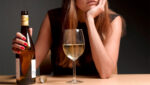 Μέτρια κατανάλωση αλκοόλ: Αυξάνει τον κίνδυνο καρκίνου; – Τι αποκάλυψε νέα έρευνα