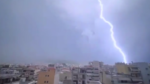 Δυτική Ελλάδα: Δρόμοι μετατράπηκαν σε ποτάμια – Μπαράζ κεραυνών και μηνυμάτων του 112