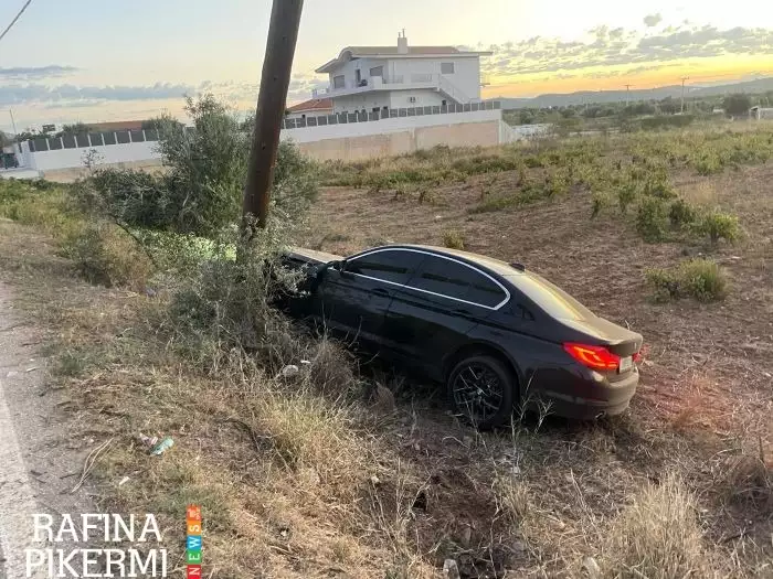 Σοβαρό τροχαίο για τον Ηλία Ψινάκη - Προσέκρουσε σε κολόνα της ΔΕΗ