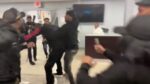 ΗΠΑ: Άγριο ξύλο με μπουνιές και κλωτσιές σε δημοτικό συμβούλιο