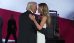 ΗΠΑ: Ο διάλογος του προεδρικού ζεύγους κατά τη διάρκεια του χορού – Τι είπαν Τραμπ & Μελάνια