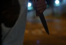 Χολαργός: Στη φυλακή μετά την απολογία τους οι δύο νεαροί που μαχαίρωσαν τον 14χρονο – Τι υποστήριξαν