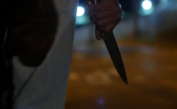 Χολαργός: Στη φυλακή μετά την απολογία τους οι δύο νεαροί που μαχαίρωσαν τον 14χρονο – Τι υποστήριξαν