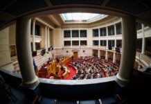 Πολιτική αντιπαράθεση με… εμφυλιοπολεμικούς όρους για τη δολοφονική επίθεση στη Θεσσαλονίκη