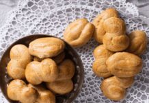 Πασχαλινά κουλουράκια