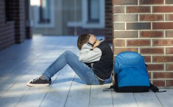 Θεσσαλονίκη: 55χρονη κατηγορείται ότι βίαζε τον γιο της οικιακής της βοηθού – «Ούτε τα μισά δεν ισχύουν»